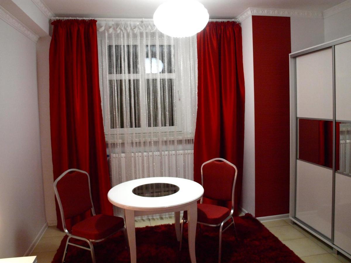 Apartamento Palac Ogrodowa Tarnowskie Góry Habitación foto